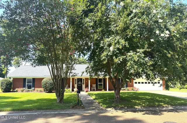 $345,000 | 4 Sun Court, Natchez, MS 39120