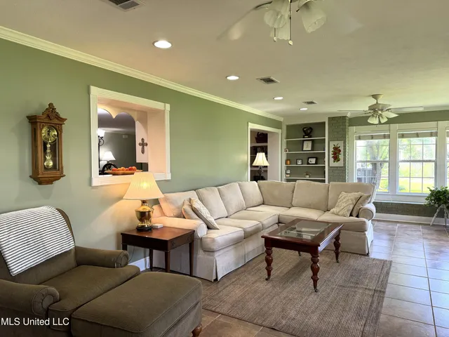 $345,000 | 4 Sun Court, Natchez, MS 39120