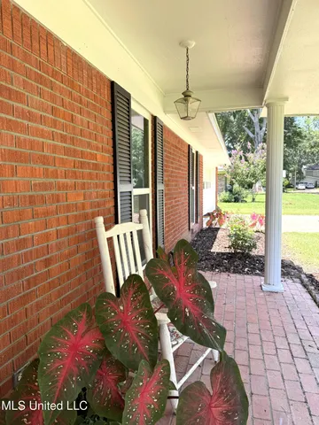 $345,000 | 4 Sun Court, Natchez, MS 39120