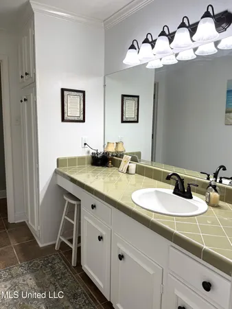 $329,000 | 4 Sun Court, Natchez, MS 39120