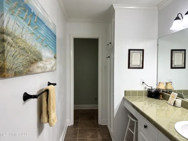 $329,000 | 4 Sun Court, Natchez, MS 39120