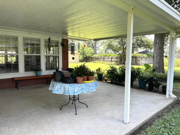 $329,000 | 4 Sun Court, Natchez, MS 39120