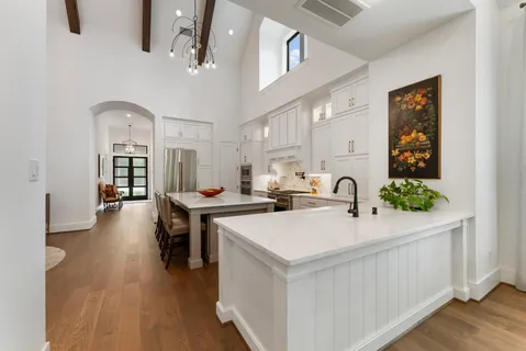 $1,195,000 | 115 Emerald Isle, Montgomery, TX 77316