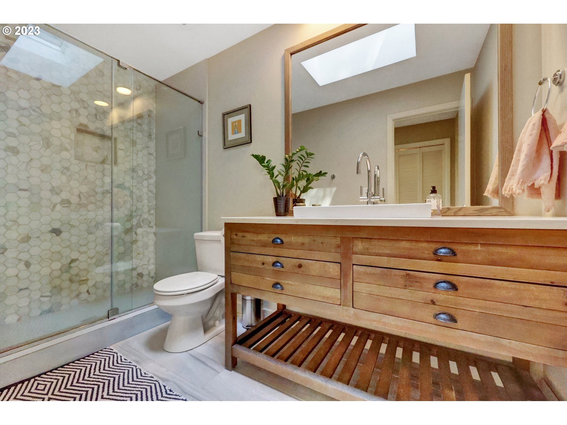 6307 Southwest Terwilliger Boulevard Portland, OR 97239 - Photo 22 of 40 Gallery Image 22