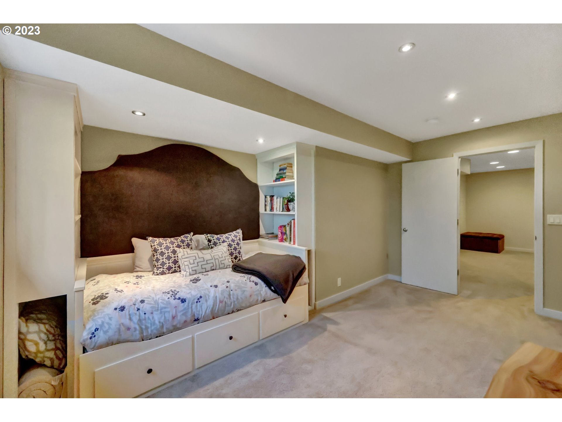 6307 Southwest Terwilliger Boulevard Portland, OR 97239 - Photo 31 of 40 Gallery Image 31