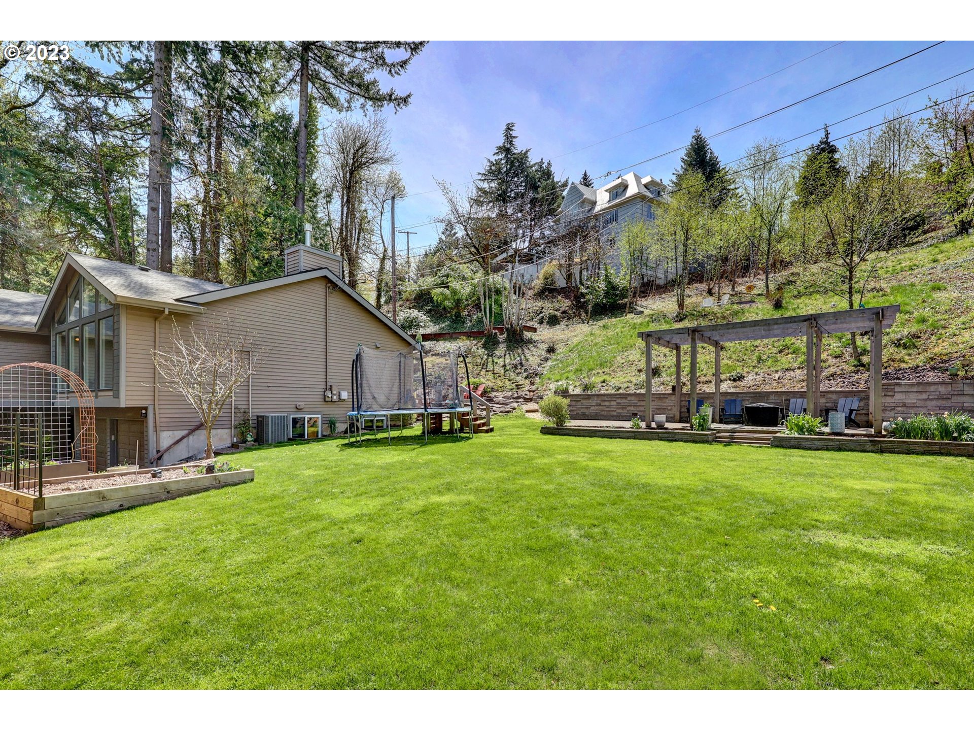 6307 Southwest Terwilliger Boulevard Portland, OR 97239 - Photo 35 of 40 Gallery Image 35