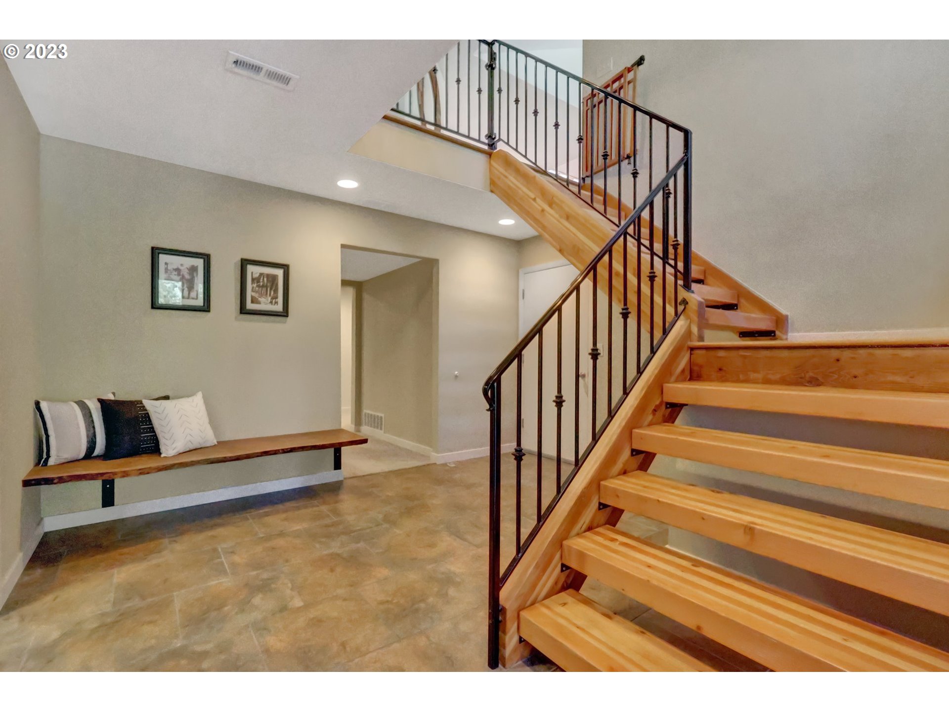 6307 Southwest Terwilliger Boulevard Portland, OR 97239 - Photo 4 of 40 Gallery Image 4