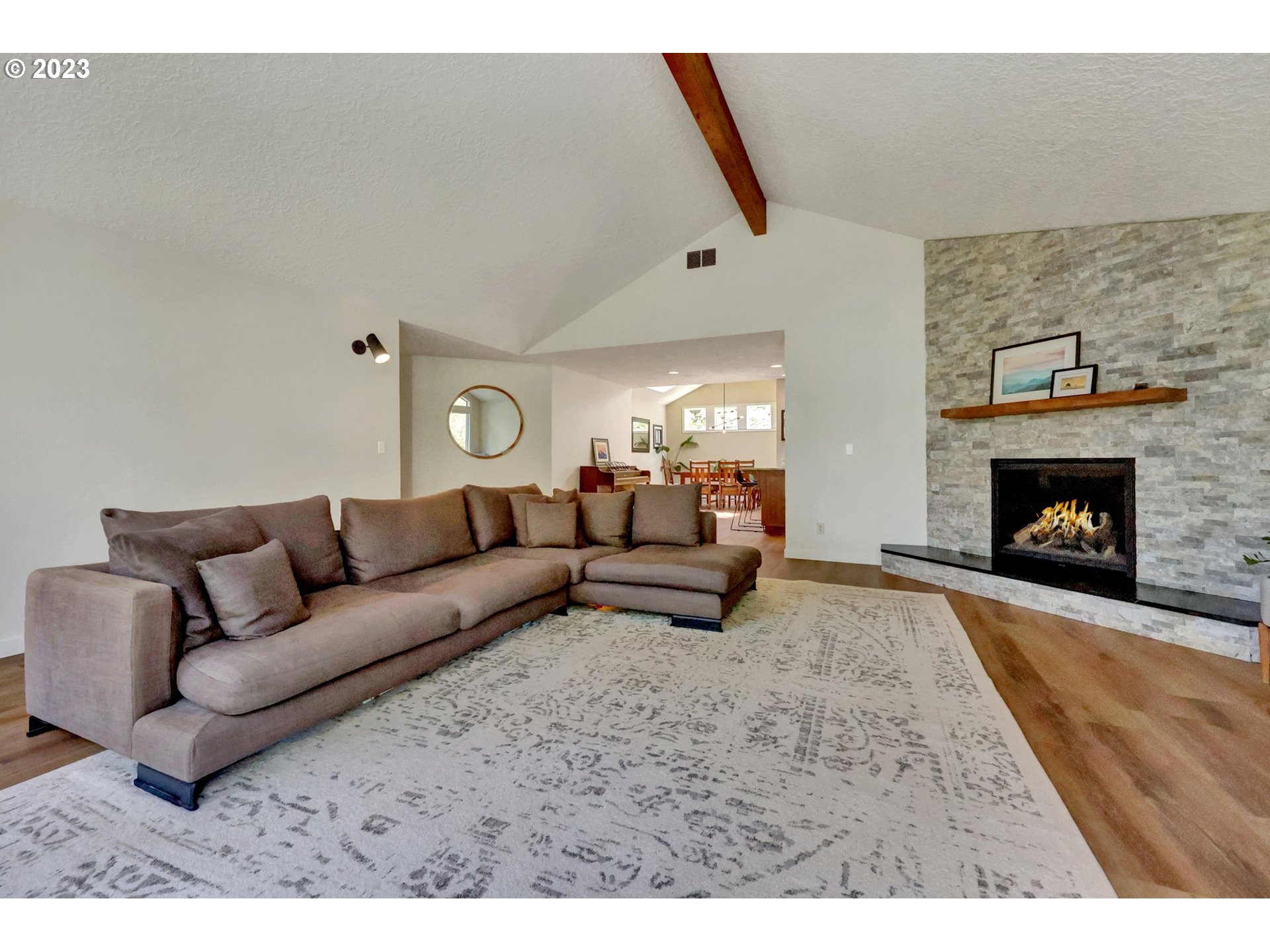 6307 Southwest Terwilliger Boulevard Portland, OR 97239 - Photo 8 of 40 Gallery Image 8
