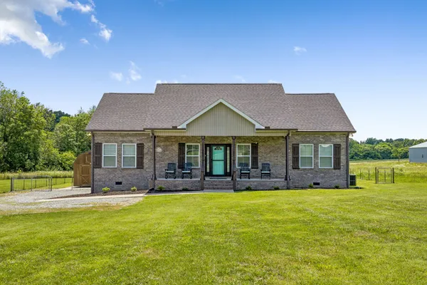 $381,900 | 583 New Deal Potts Road, Cottontown, TN 37048