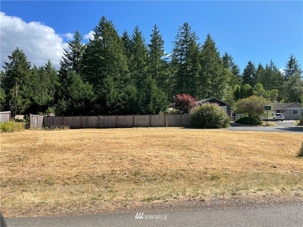 2934 Cooper Point Road Northwest Olympia, WA 98502 - Photo 4 of 8 Gallery Image 4