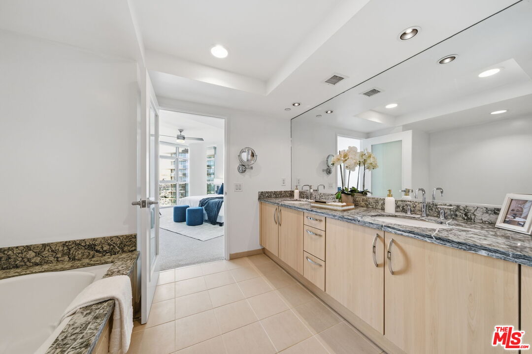 13650 Marina Pointe Drive, Unit 1603 Marina del Rey, CA 90292 - Photo 37 of 75