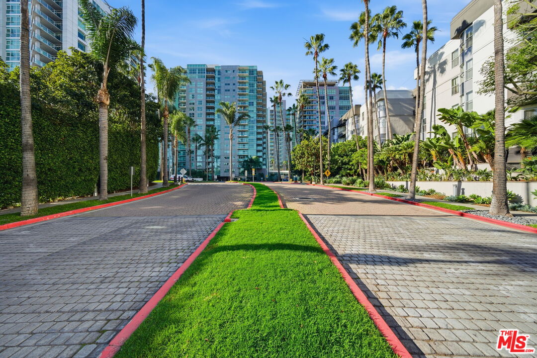 13650 Marina Pointe Drive, Unit 1603 Marina del Rey, CA 90292 - Photo 49 of 75