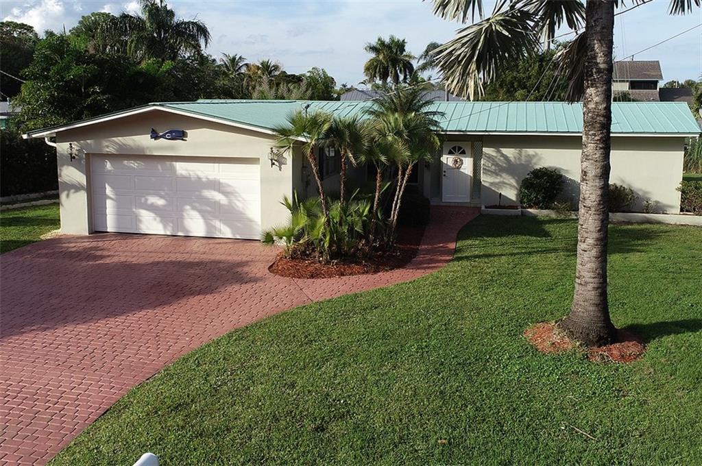 1789 Southwest Dyer Point Road Palm City, FL 34990 - Photo 8 of 37 Gallery Image 8