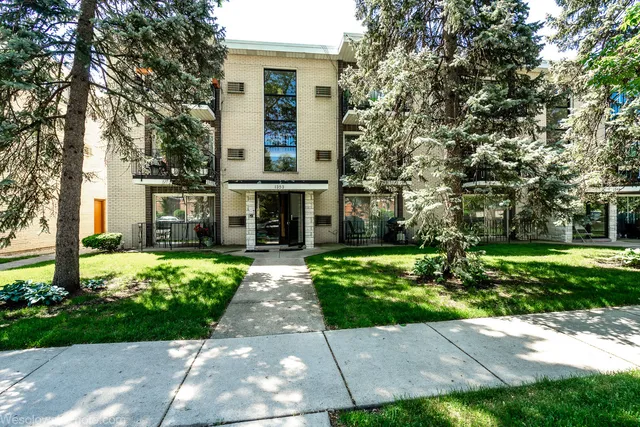 $174,500 | 1353 Perry Street, Unit 5, Des Plaines, IL 60016