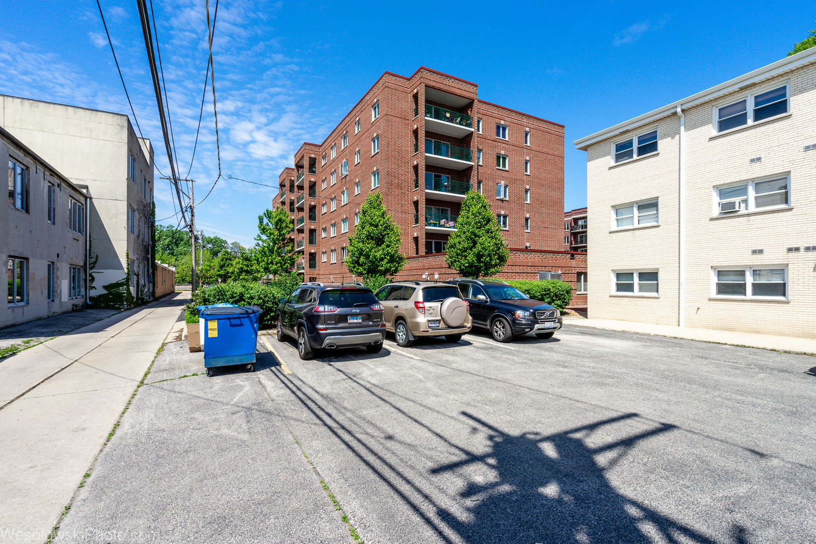 1353 Perry Street, Unit 5 Des Plaines, IL 60016 - Photo 5 of 19 a view of a building with sitting area