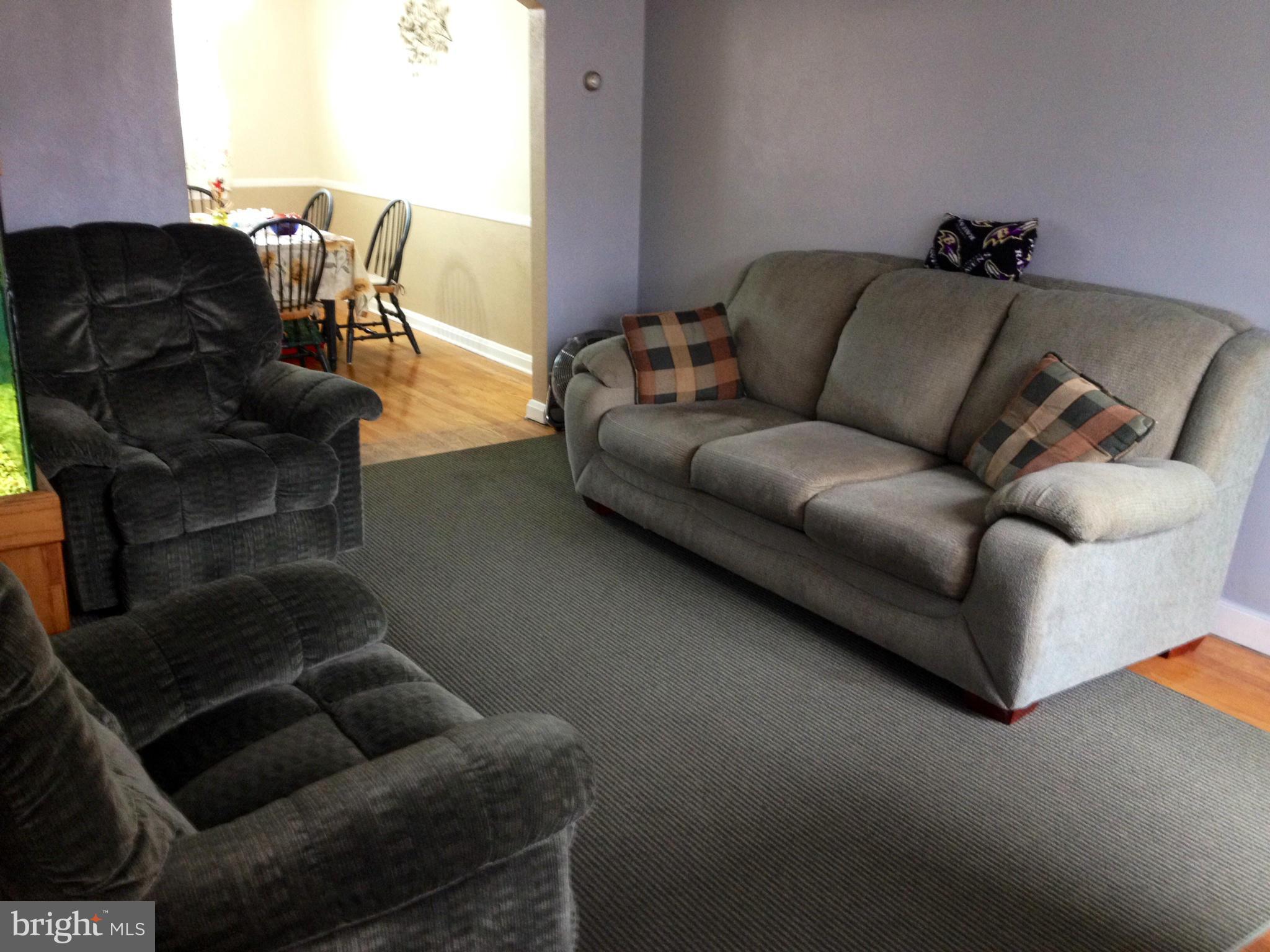 7515 Durwood Road Baltimore, MD 21222 - Photo 25 of 30 Living Room