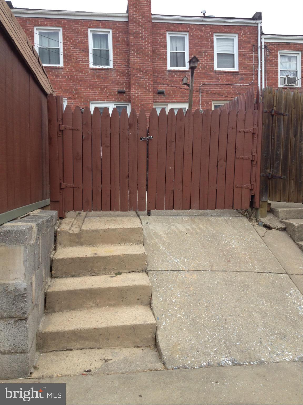 7515 Durwood Road Baltimore, MD 21222 - Photo 5 of 30 Exterior (Rear)