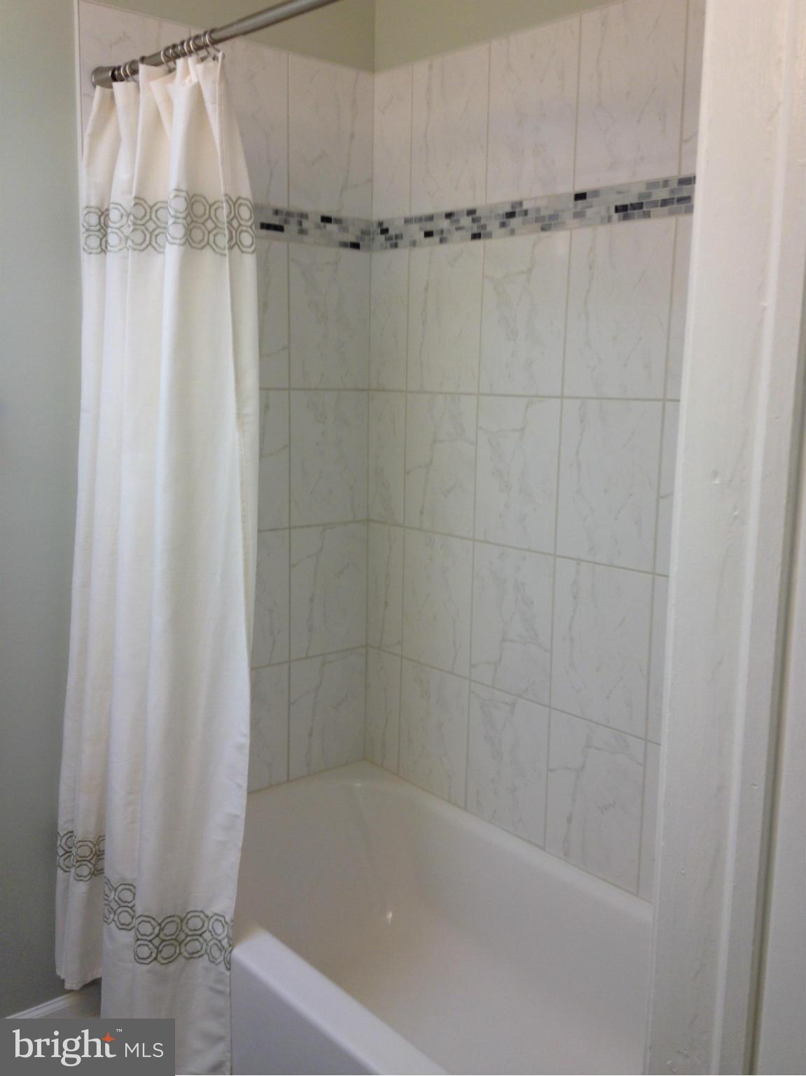 7515 Durwood Road Baltimore, MD 21222 - Photo 9 of 30 Bath