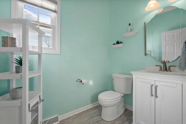 $612,500 | 227 Shore Circle, Oconomowoc, WI 53066