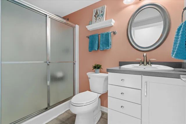 $612,500 | 227 Shore Circle, Oconomowoc, WI 53066