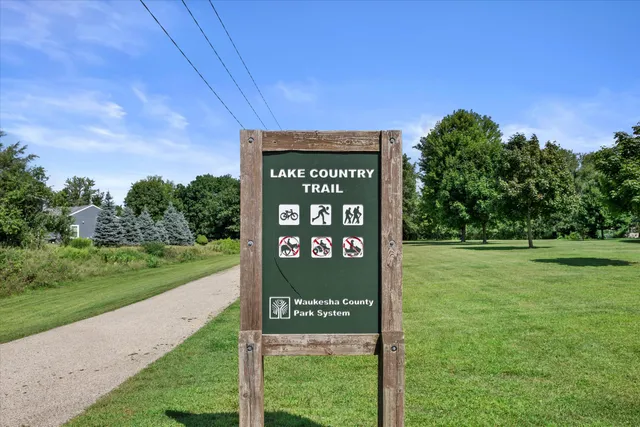 $612,500 | 227 Shore Circle, Oconomowoc, WI 53066