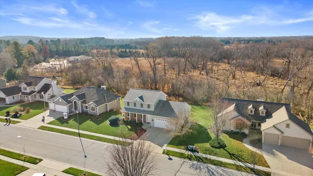 $612,500 | 227 Shore Circle, Oconomowoc, WI 53066