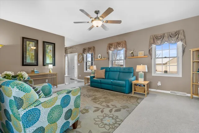 $612,500 | 227 Shore Circle, Oconomowoc, WI 53066