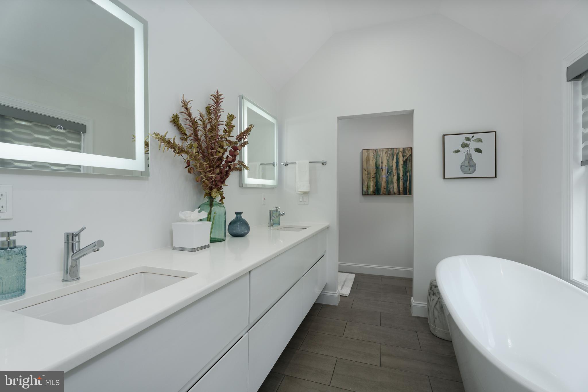 58 Haas Road Basking Ridge, NJ 07920 - Photo 26 of 53 Sumptuous bath