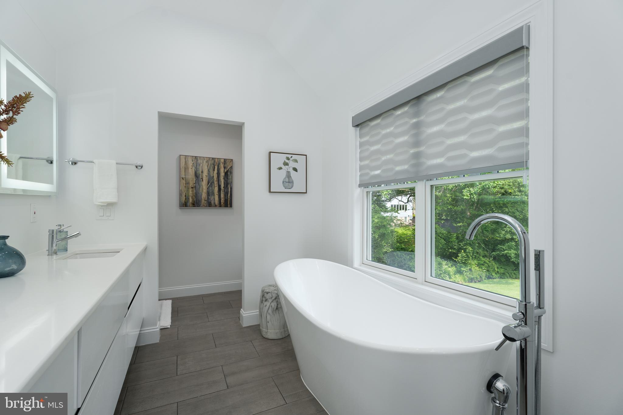 58 Haas Road Basking Ridge, NJ 07920 - Photo 27 of 53 Designer blinds