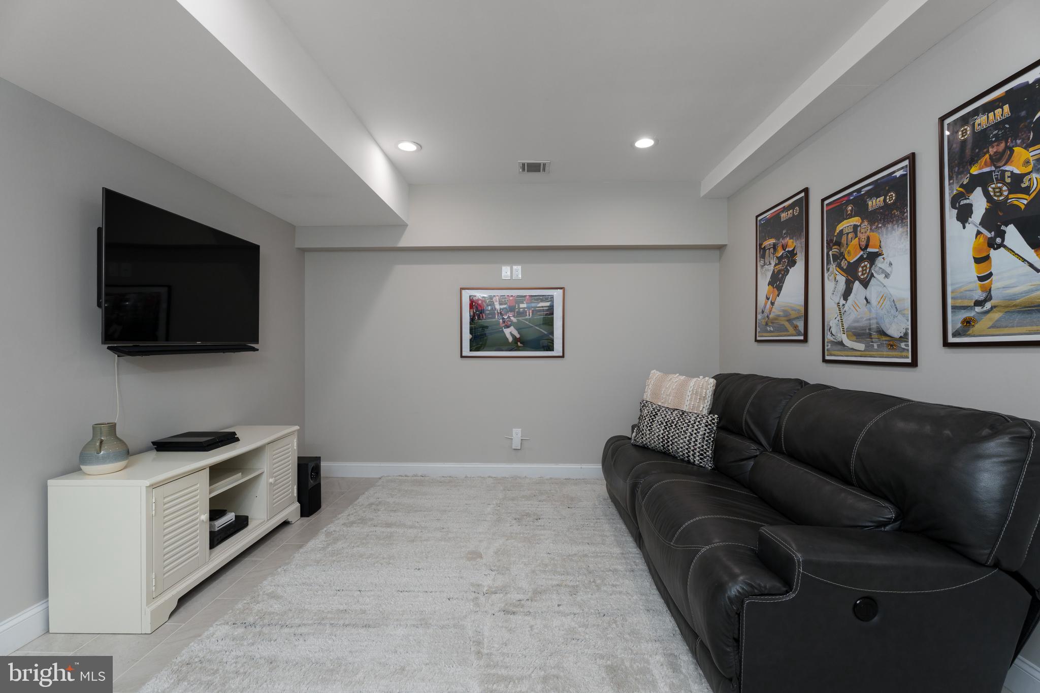 58 Haas Road Basking Ridge, NJ 07920 - Photo 38 of 53 Versatile space on ground floor