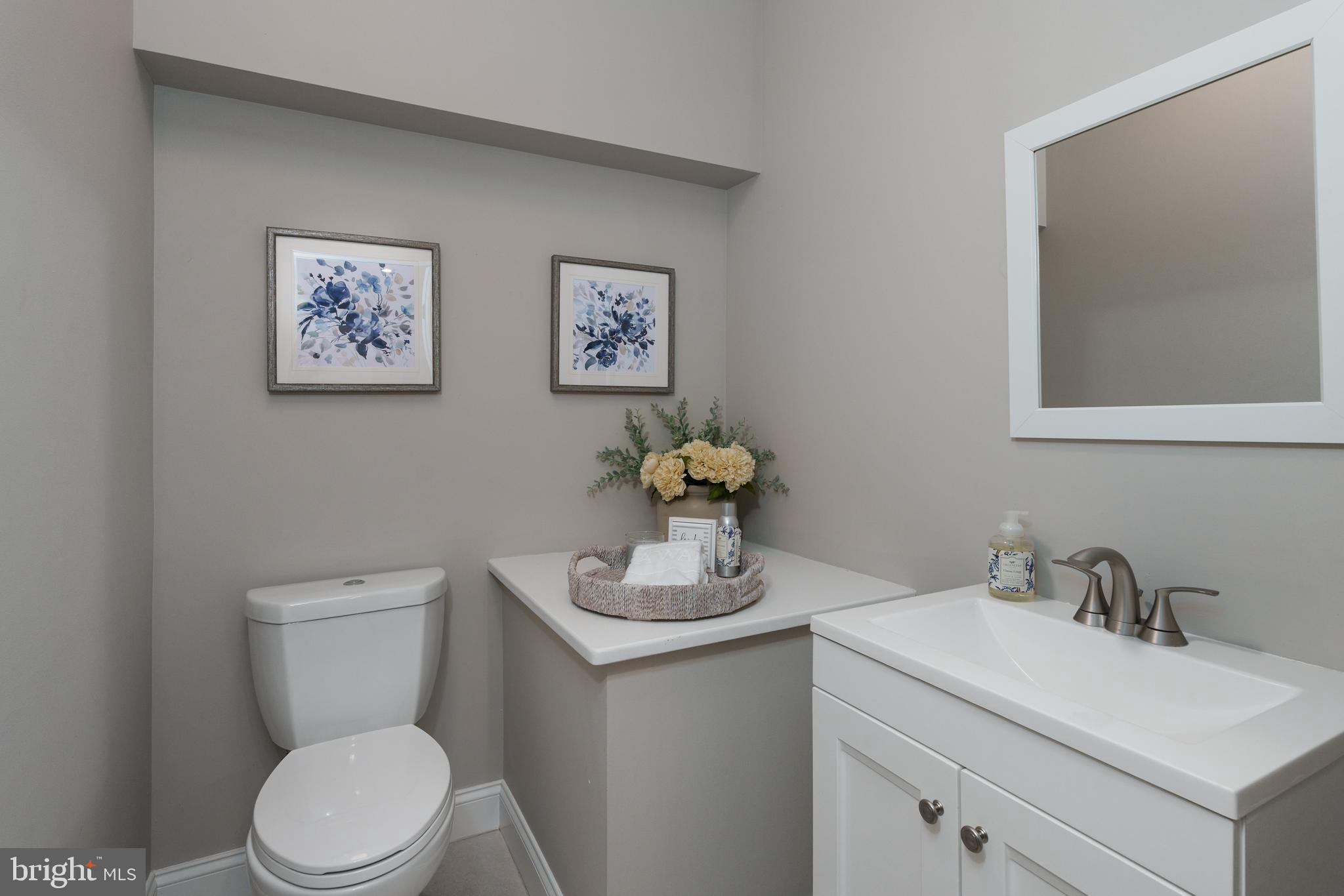 58 Haas Road Basking Ridge, NJ 07920 - Photo 39 of 53 Powder Room
