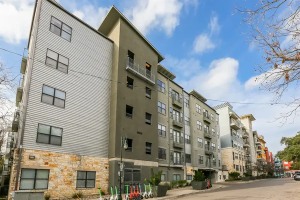 $1,600 | 2502 Leon Street, Unit 418, Austin, TX 78705
