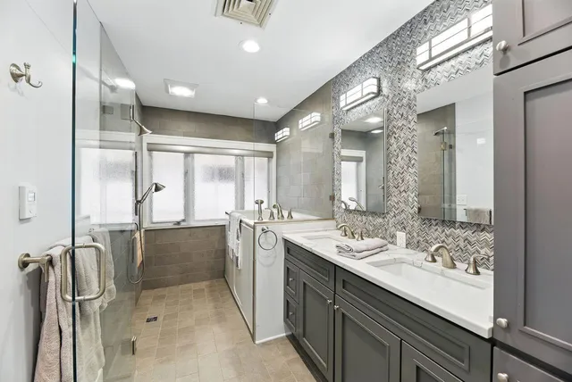 $719,000 | 1630 South 3rd Street, Niles, MI 49120