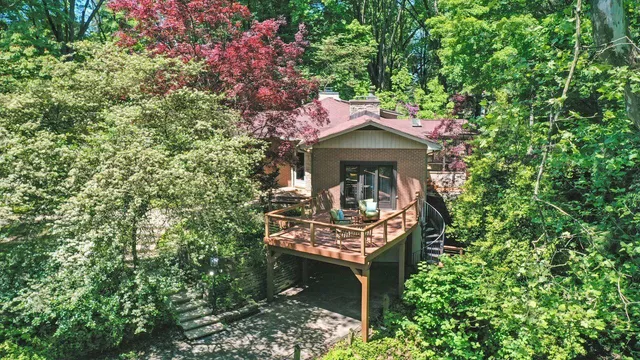 $719,000 | 1630 South 3rd Street, Niles, MI 49120