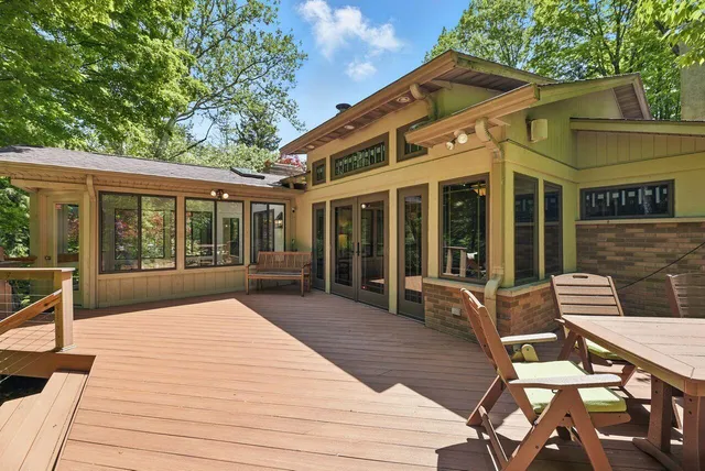 $719,000 | 1630 South 3rd Street, Niles, MI 49120