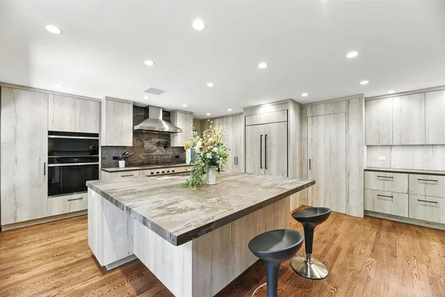 $719,000 | 1630 South 3rd Street, Niles, MI 49120