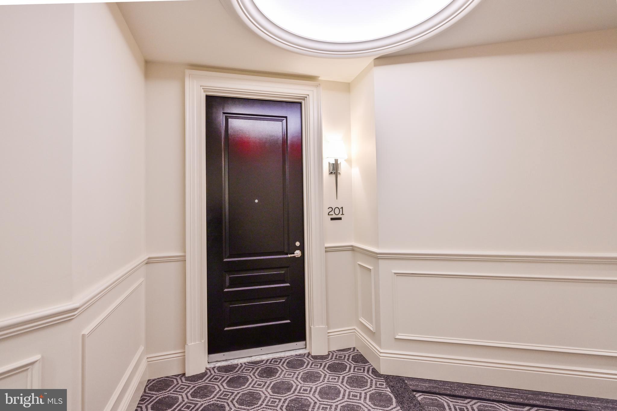 6900 Fleetwood Road, Unit 201 McLean, VA 22101 - Photo 5 of 42 Entry