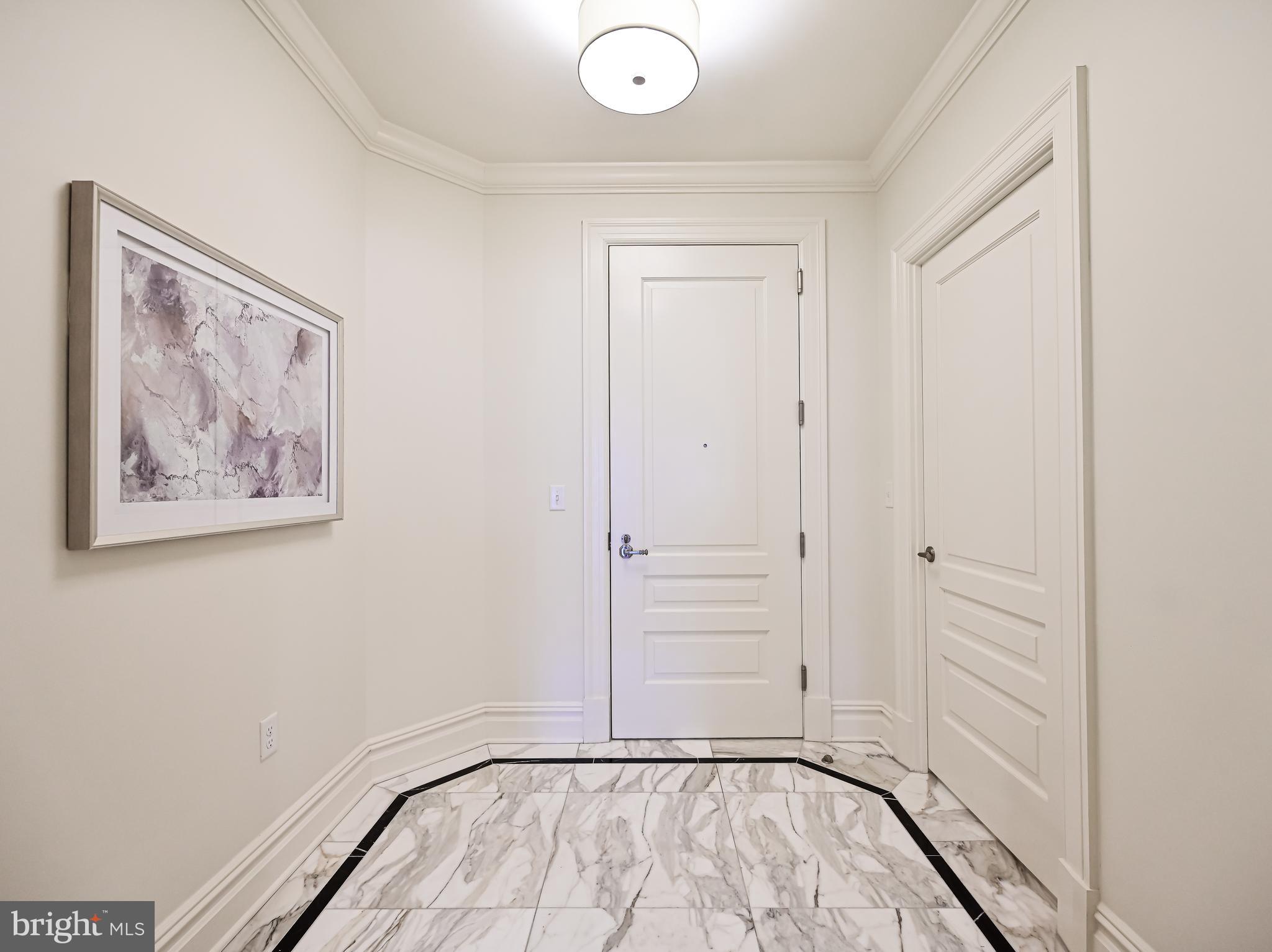 6900 Fleetwood Road, Unit 201 McLean, VA 22101 - Photo 6 of 42 Foyer