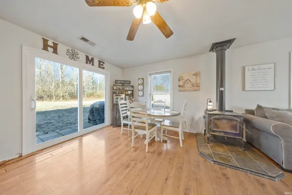 $219,900 | 8870 Barter Road, Mount Vernon, IN 47620