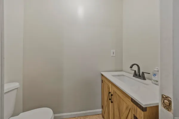 $219,900 | 8870 Barter Road, Mount Vernon, IN 47620