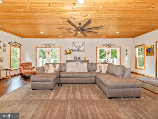 $999,000 | 8935 Hawbottom Road, Middletown, MD 21769