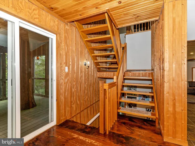 $999,000 | 8935 Hawbottom Road, Middletown, MD 21769