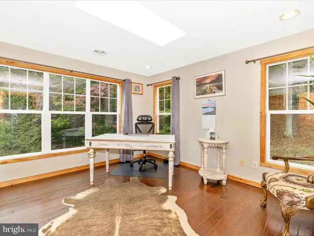 $999,000 | 8935 Hawbottom Road, Middletown, MD 21769