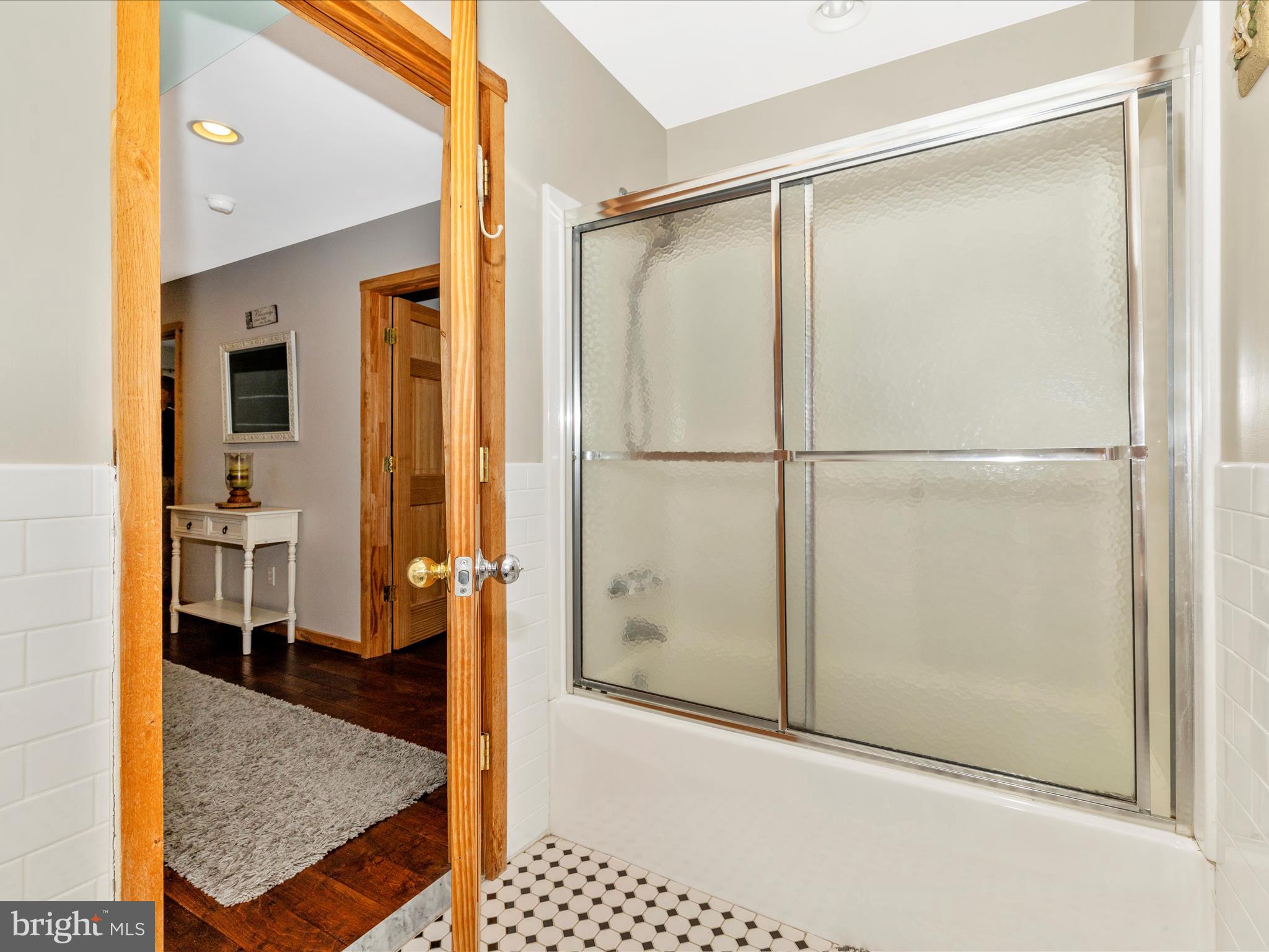 8935 Hawbottom Road Middletown, MD 21769 - Photo 36 of 84 Bathroom 2