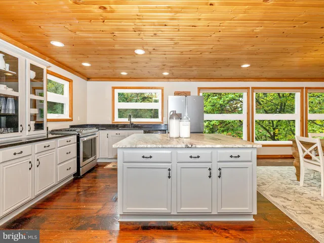 $999,000 | 8935 Hawbottom Road, Middletown, MD 21769