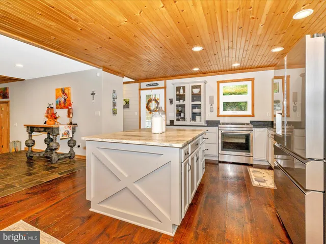 $999,000 | 8935 Hawbottom Road, Middletown, MD 21769