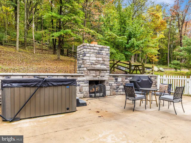 $999,000 | 8935 Hawbottom Road, Middletown, MD 21769