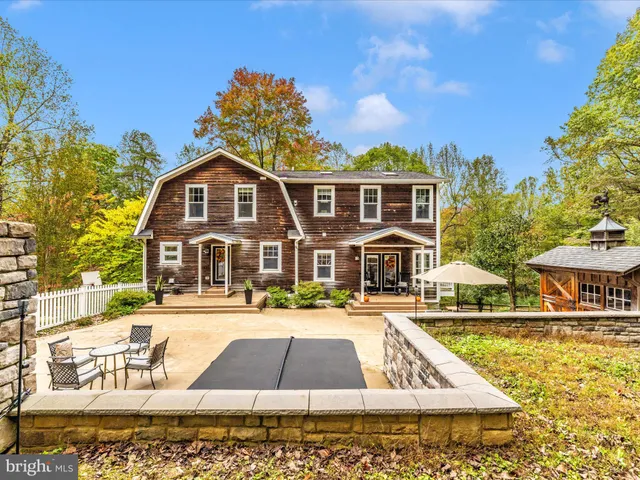 $999,000 | 8935 Hawbottom Road, Middletown, MD 21769
