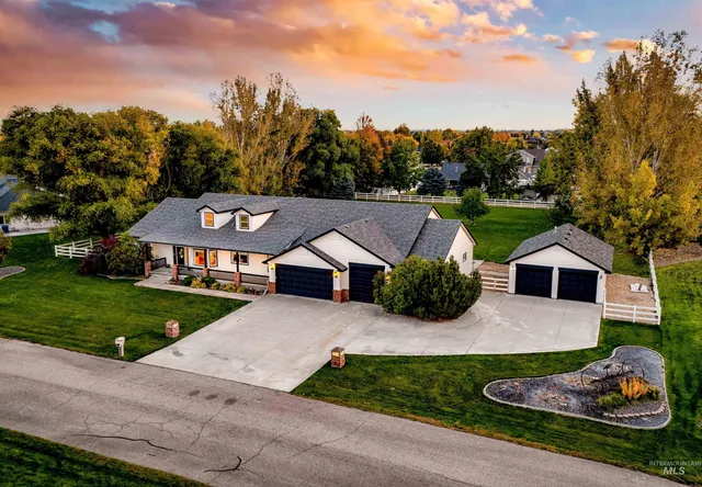 $899,900 | 4019 East Man O War Drive, Nampa, ID 83686