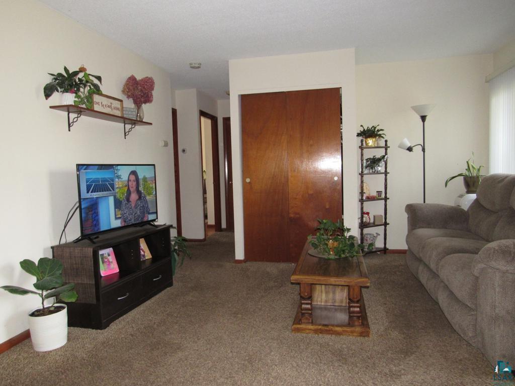 18 Maple Avenue Superior, WI 54880 - Photo 3 of 14